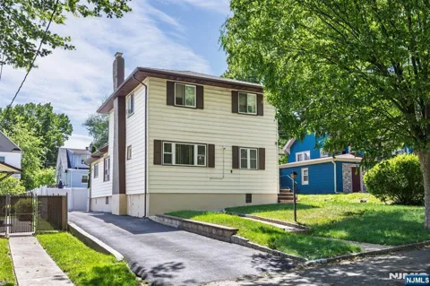 54 Bedford Avenue