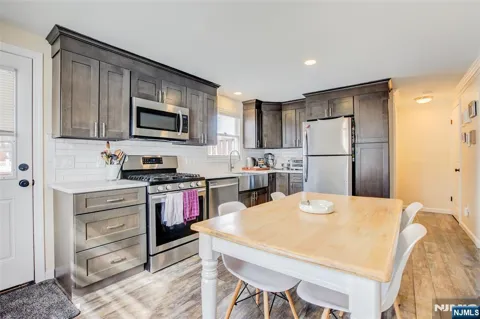 46A Walnut