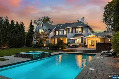 771 Valley Road