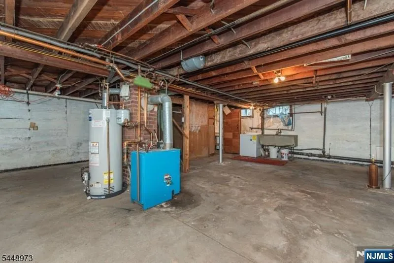 7 3rd Street Butlerugh, NJ 07405