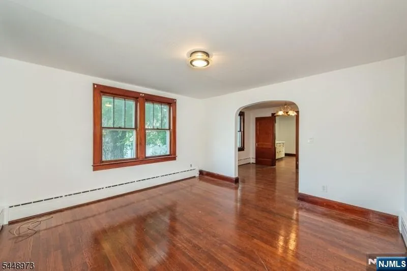 7 3rd Street Butlerugh, NJ 07405