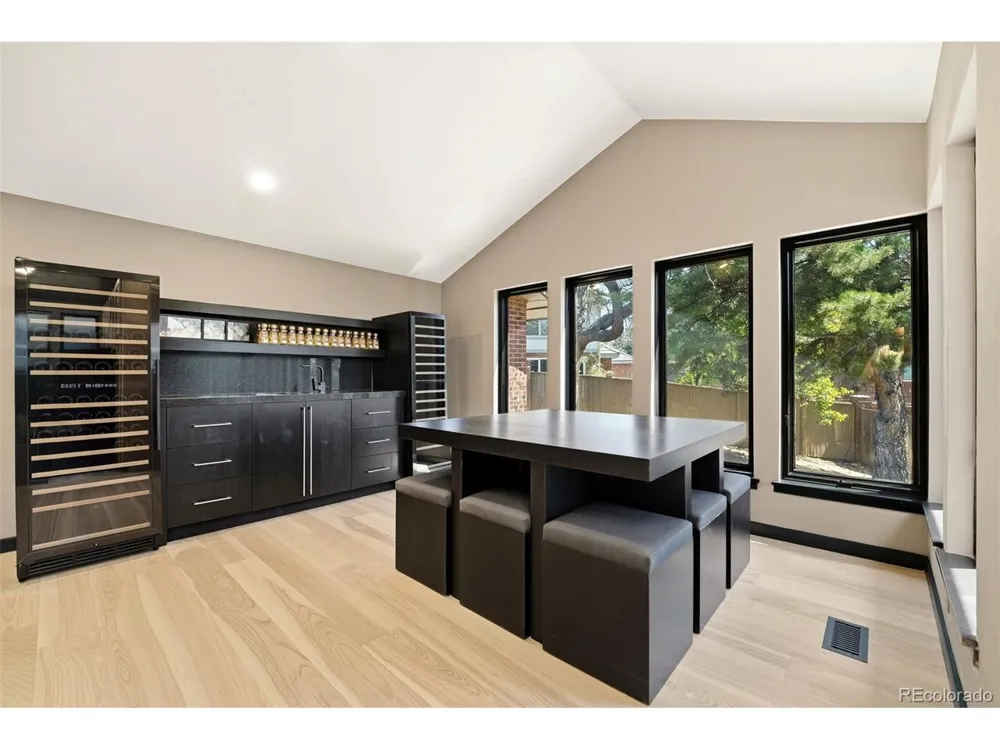 27 Beacon Hill Lane Greenwood Village, CO 80111
