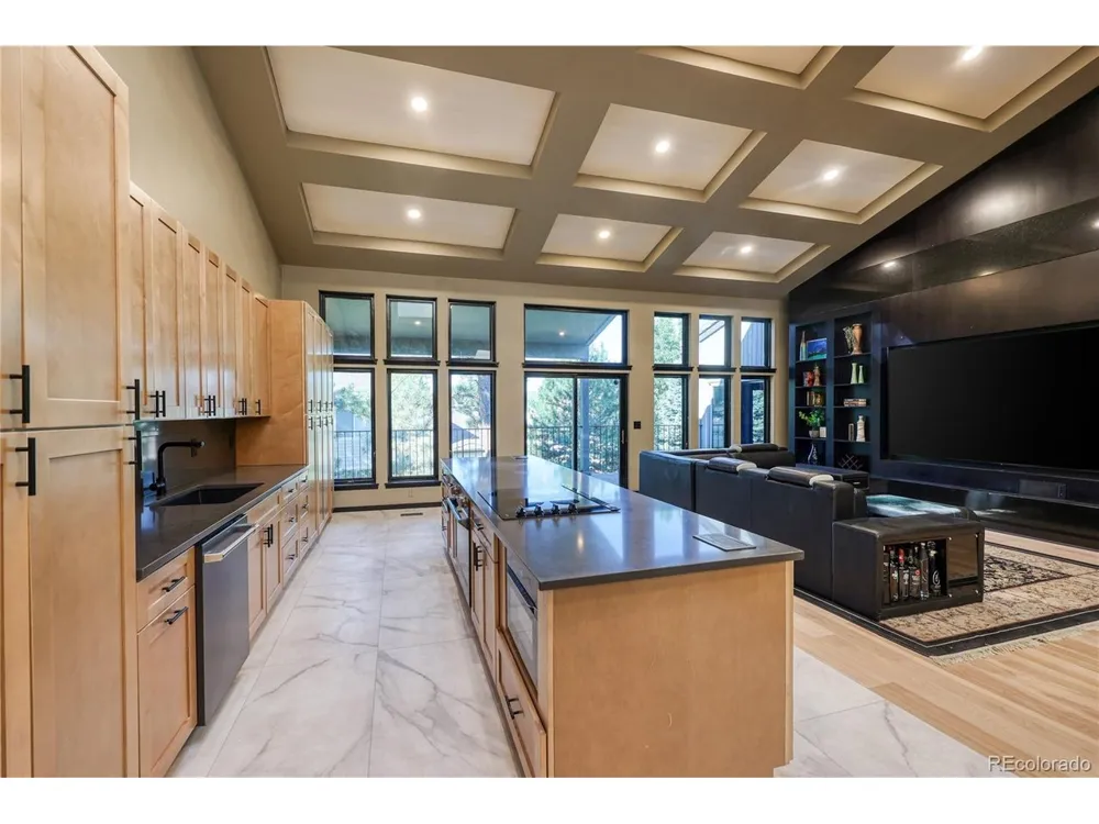 27 Beacon Hill Lane Greenwood Village, CO 80111