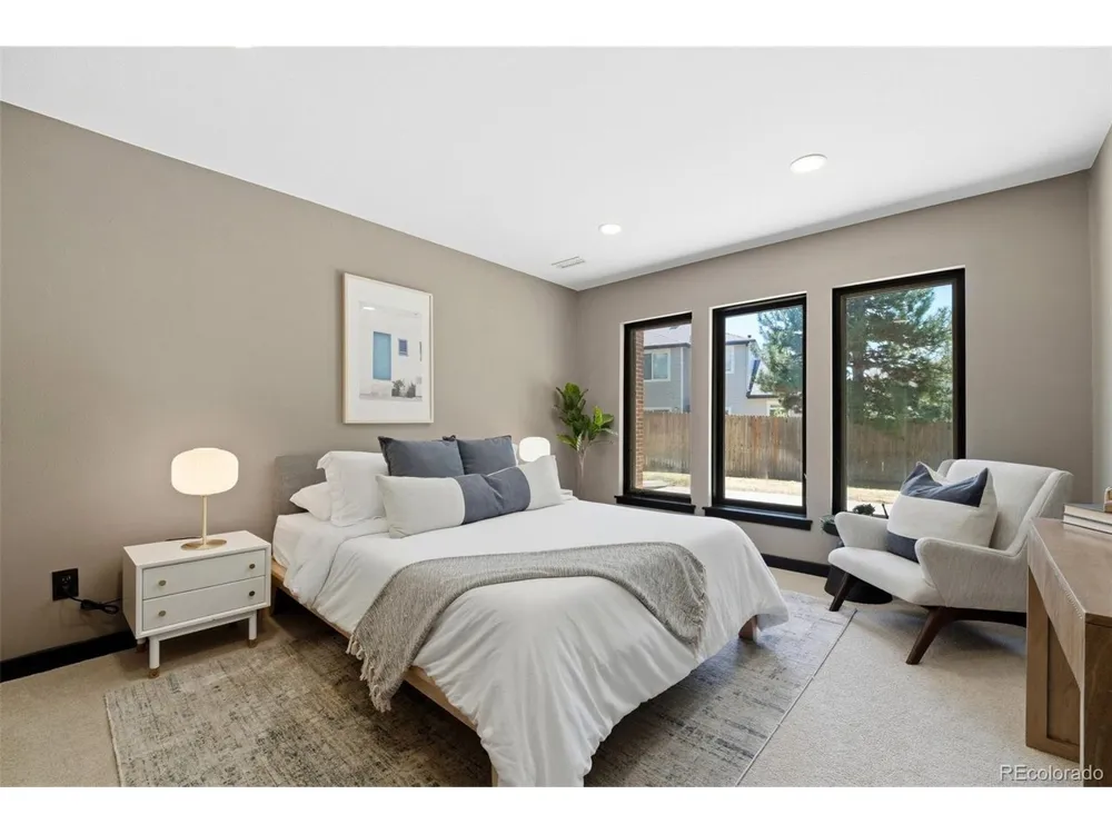 27 Beacon Hill Lane Greenwood Village, CO 80111