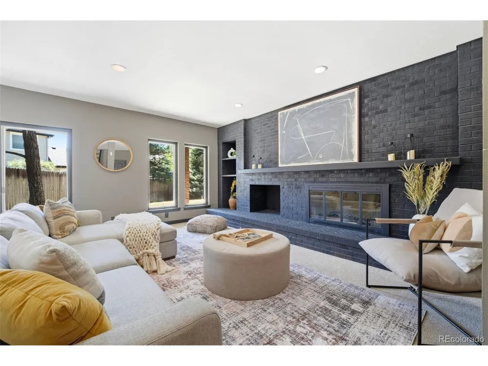 27 Beacon Hill Lane Greenwood Village, CO 80111