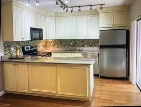 1700 Embassy Drive #105