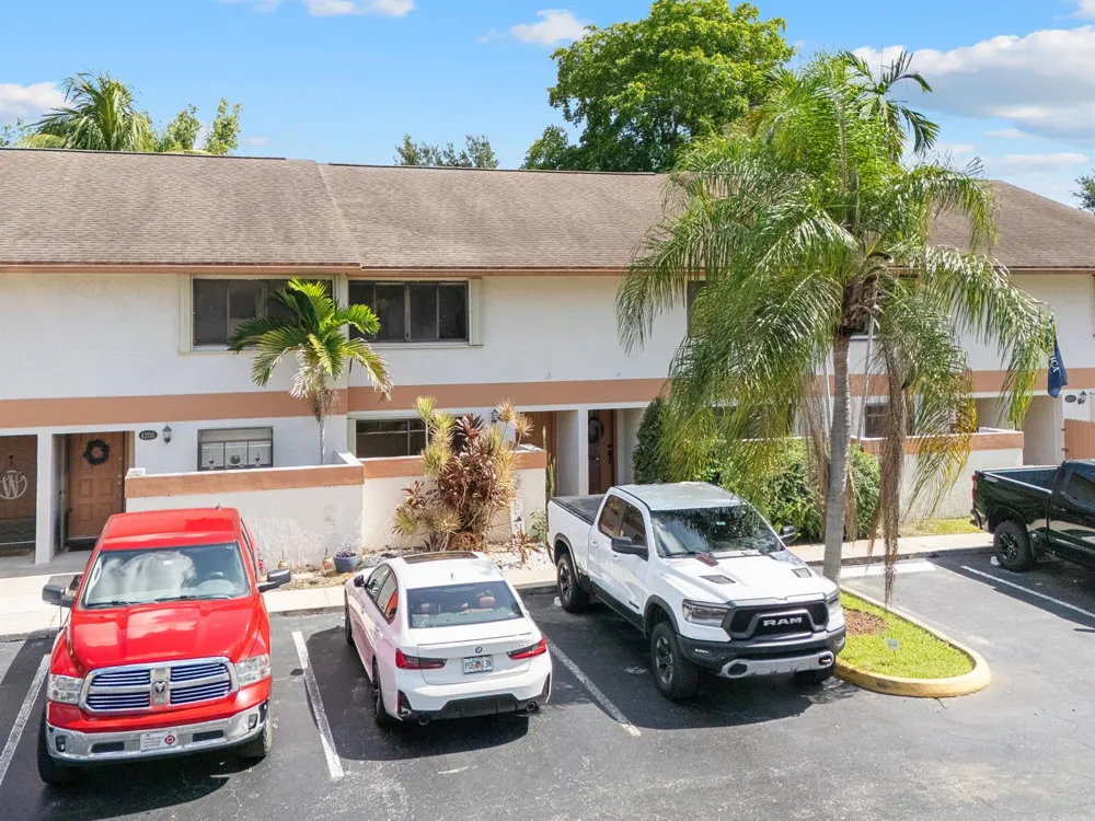 4206 SW 70TH TERRACE #4206 Davie, FL 33314
