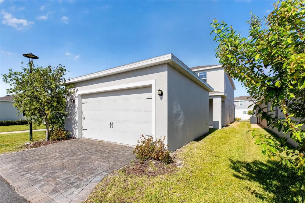 762 MIDDLETON STREET Debary, FL 32713