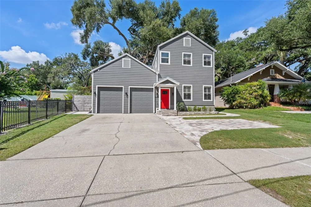 1513 E PARK CIRCLE Tampa, FL 33610