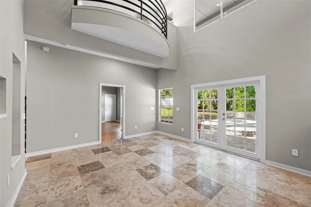 1513 E PARK CIRCLE Tampa, FL 33610