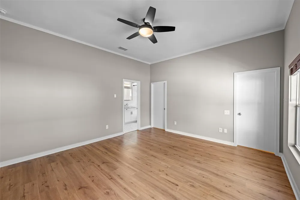 1513 E PARK CIRCLE Tampa, FL 33610