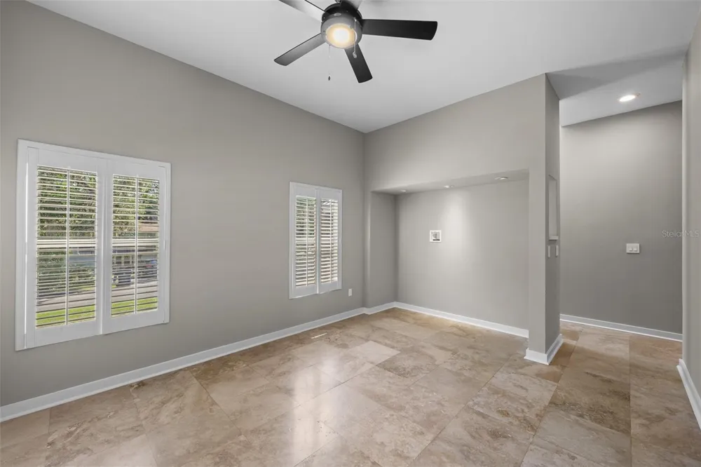1513 E PARK CIRCLE Tampa, FL 33610