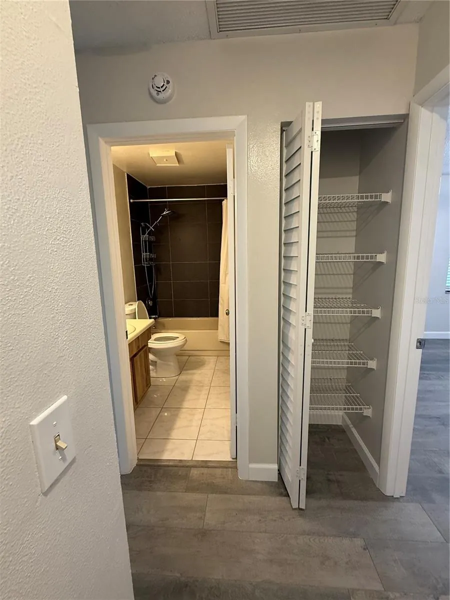 7128 WATERSIDE DRIVE #7128 Tampa, FL 33617