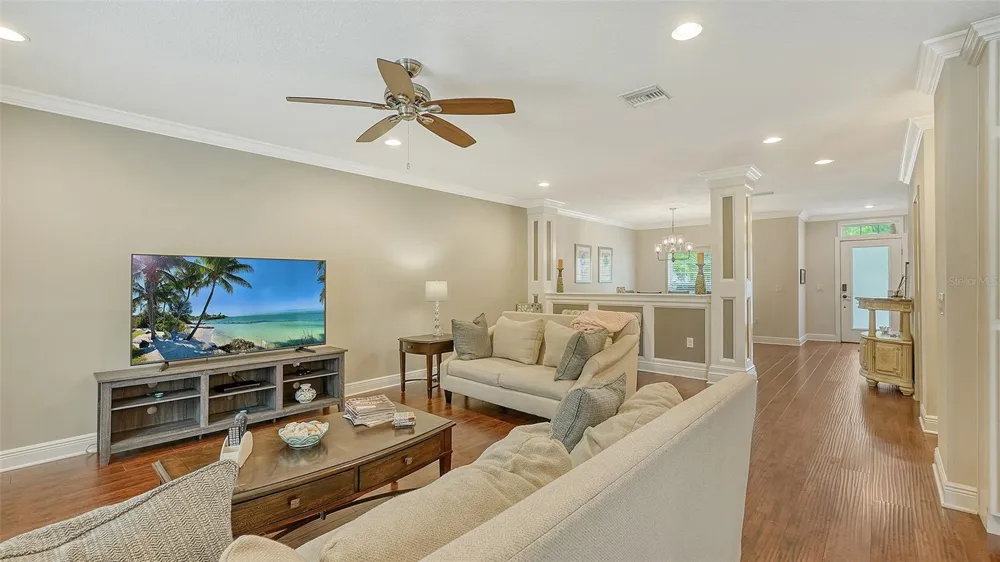 86 ARBOR OAKS DRIVE Sarasota, FL 34232