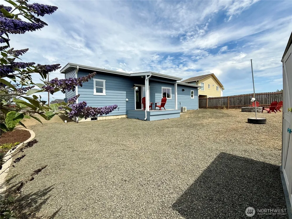 475 Sportsmens Street SW Ocean Shores, WA 98569