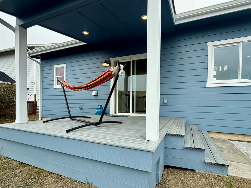 475 Sportsmens Street SW Ocean Shores, WA 98569