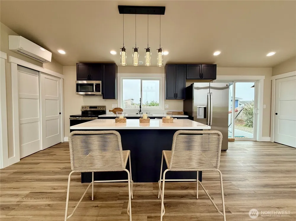 475 Sportsmens Street SW Ocean Shores, WA 98569