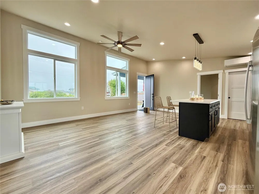 475 Sportsmens Street SW Ocean Shores, WA 98569