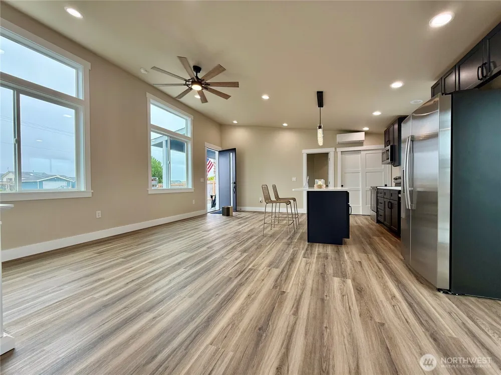 475 Sportsmens Street SW Ocean Shores, WA 98569