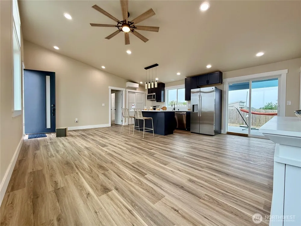 475 Sportsmens Street SW Ocean Shores, WA 98569