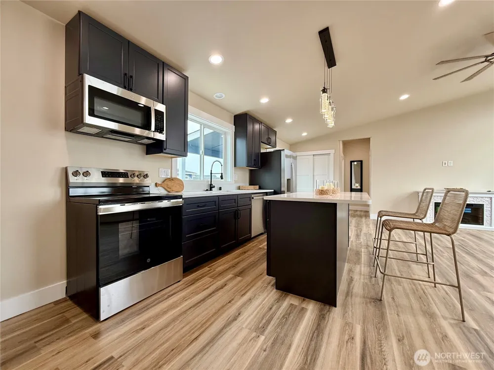 475 Sportsmens Street SW Ocean Shores, WA 98569