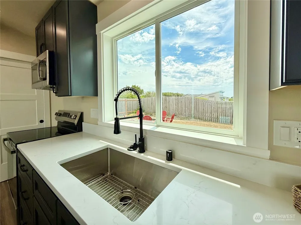 475 Sportsmens Street SW Ocean Shores, WA 98569