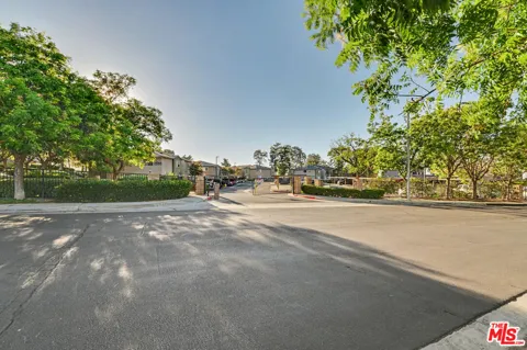 2596 Avenida Del Vista