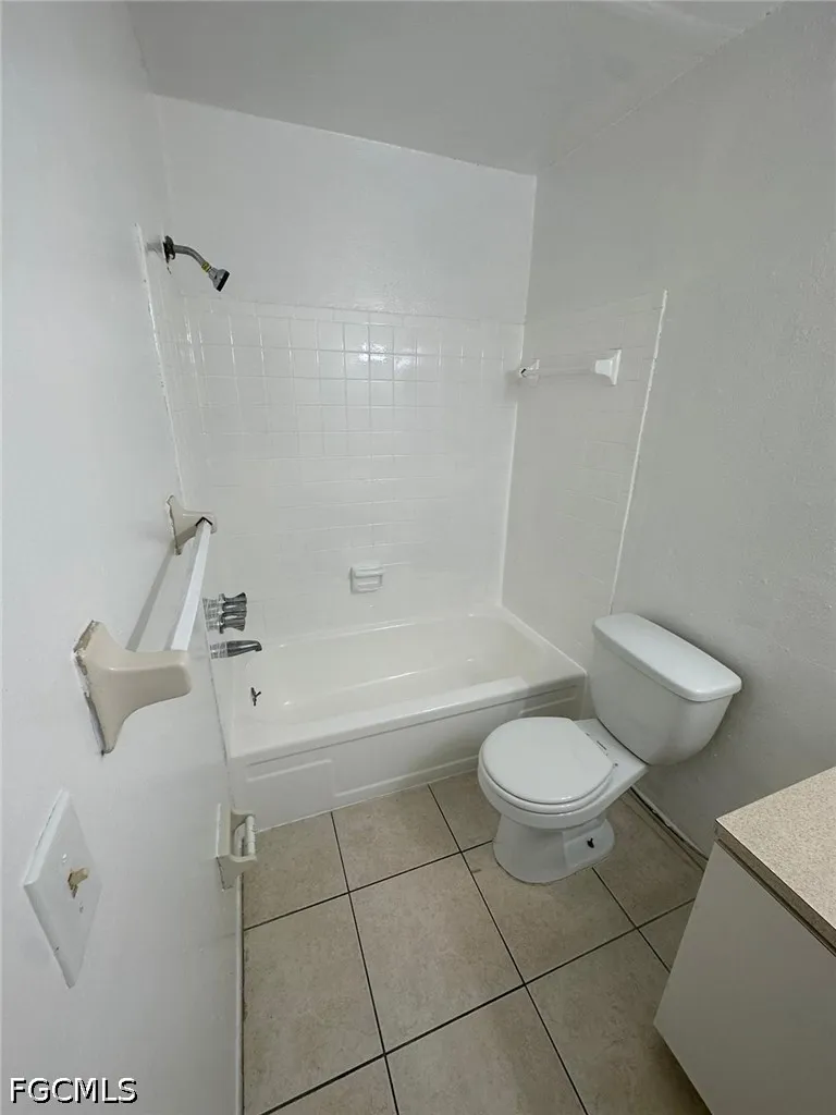 Maravilla Avenue #210 Fort Myers, FL 33901