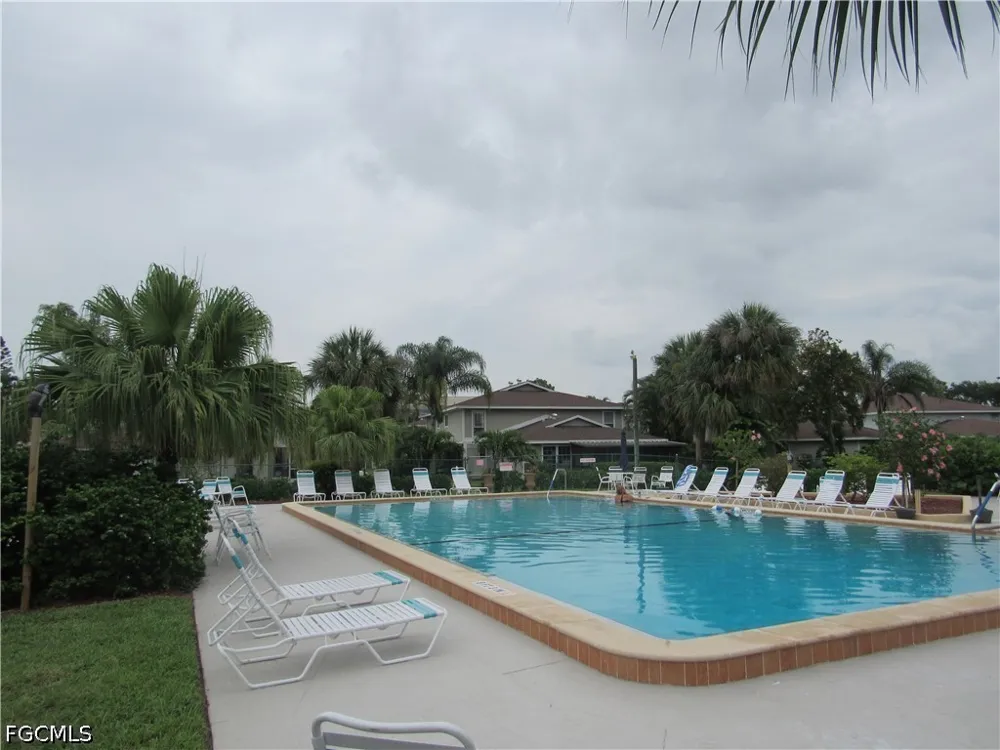 Newfoundland Circle #1 Fort Myers, FL 33907