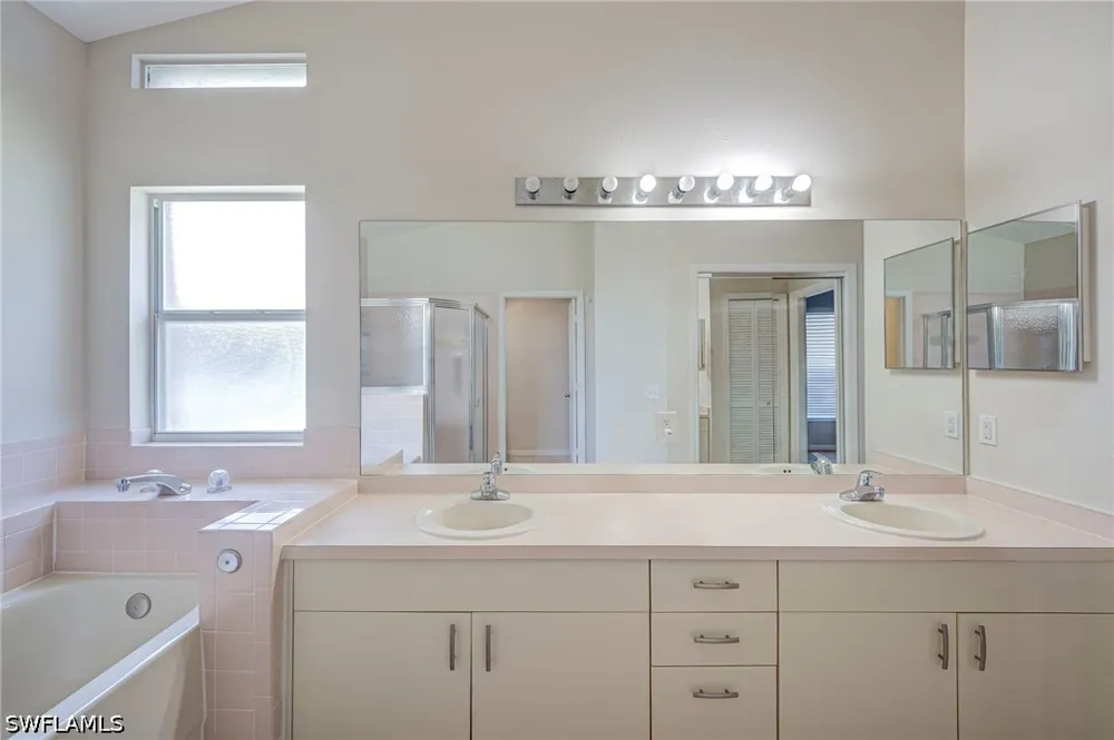 Middlesex Place Naples, FL 34104