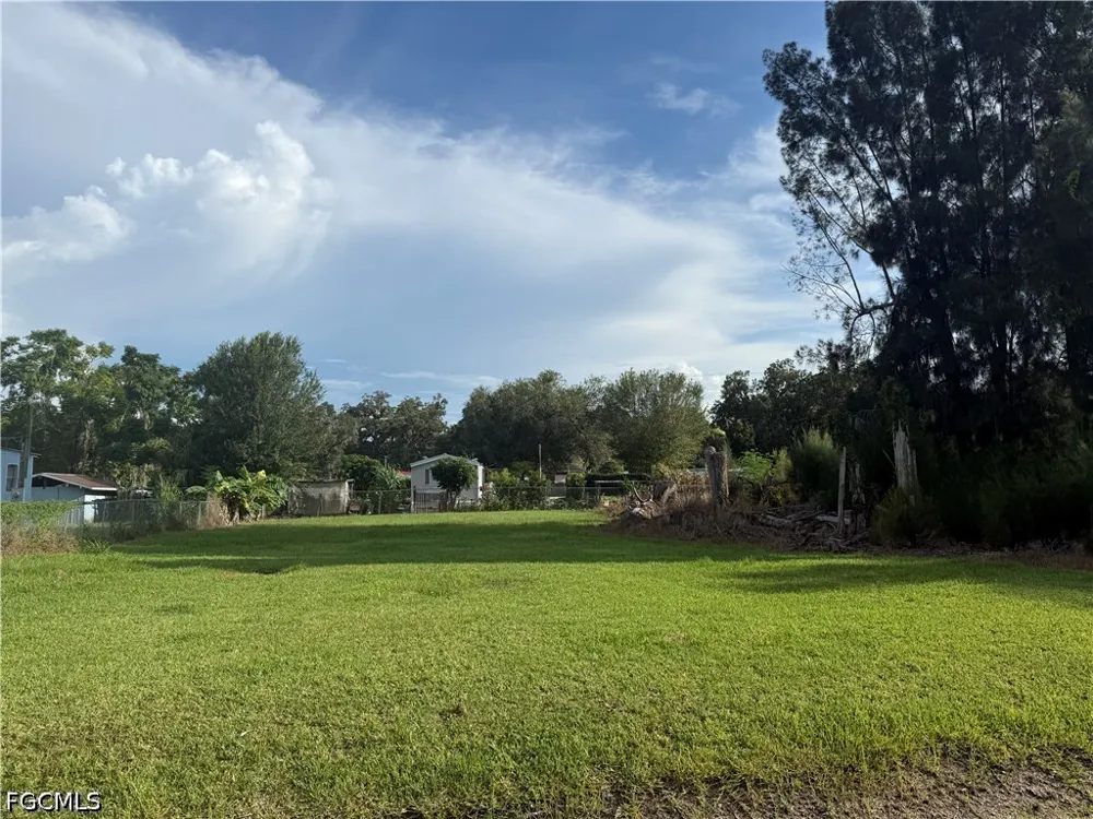 Shawnee Avenue Labelle, FL 33935