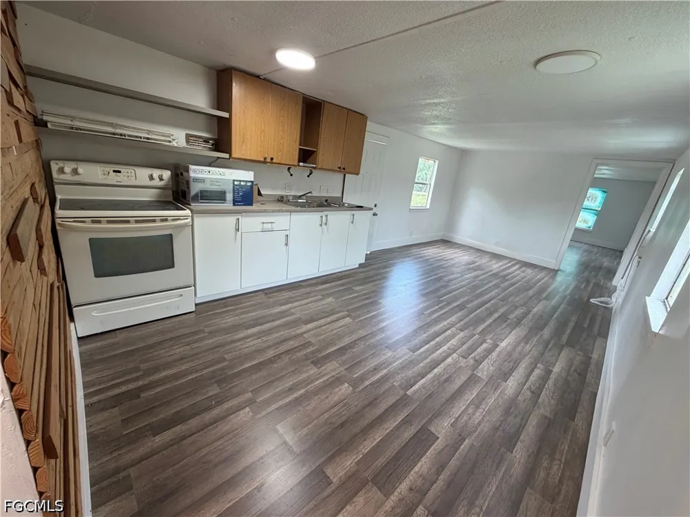 Riviera Avenue Clewiston, FL 33440