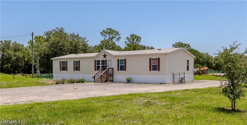 S Lindero Street Clewiston, FL 33440