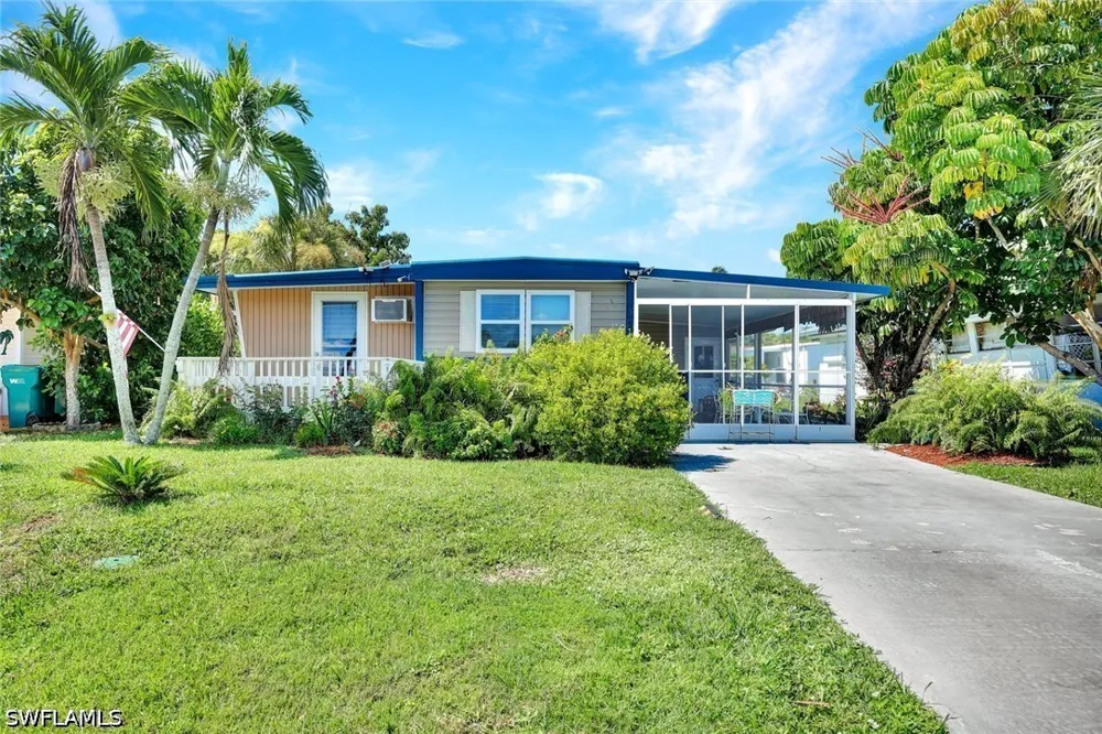 Menton Lane Naples, FL 34112
