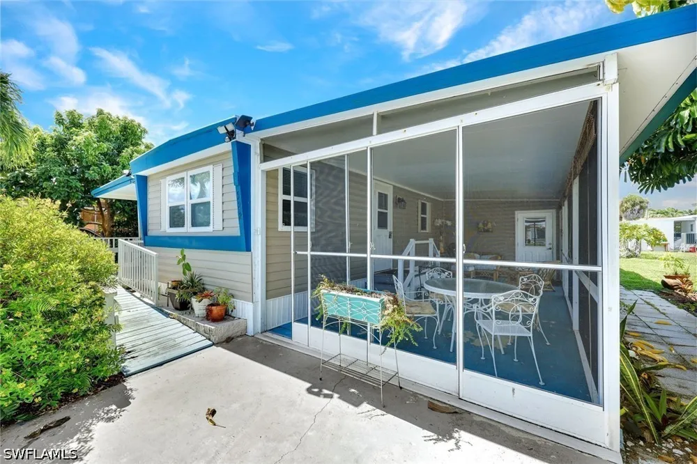 Menton Lane Naples, FL 34112