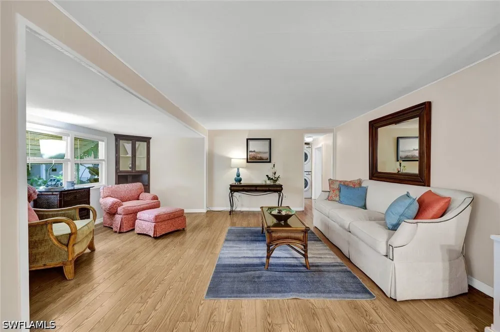Menton Lane Naples, FL 34112