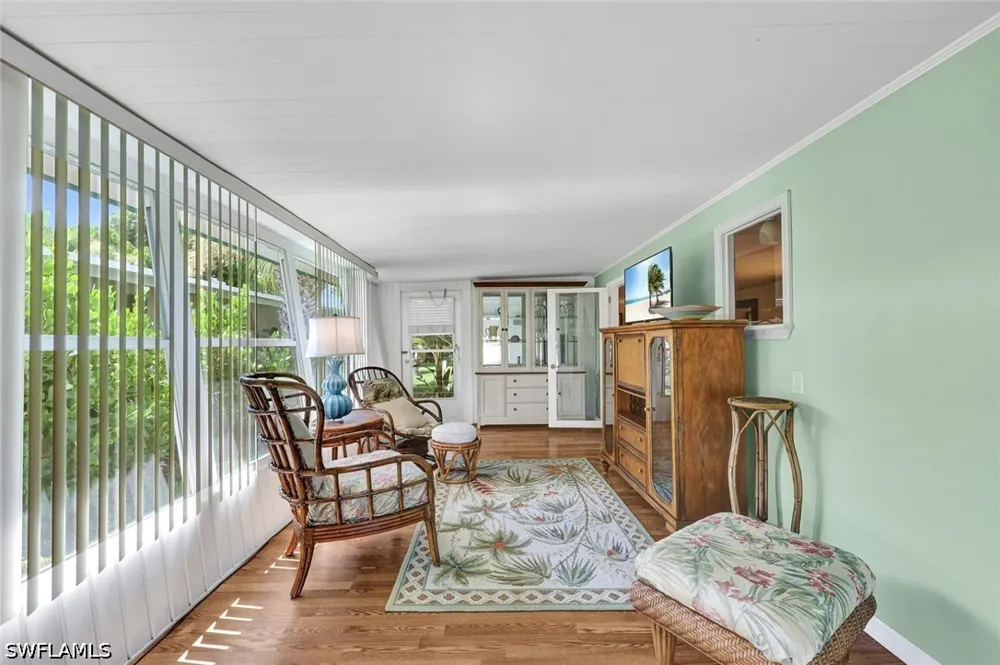 Menton Lane Naples, FL 34112