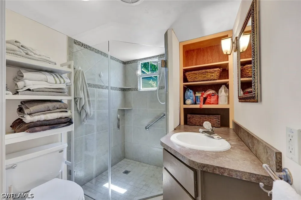 Menton Lane Naples, FL 34112