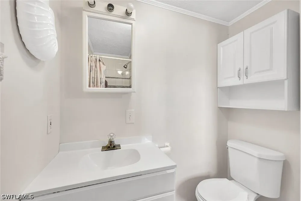 Menton Lane Naples, FL 34112