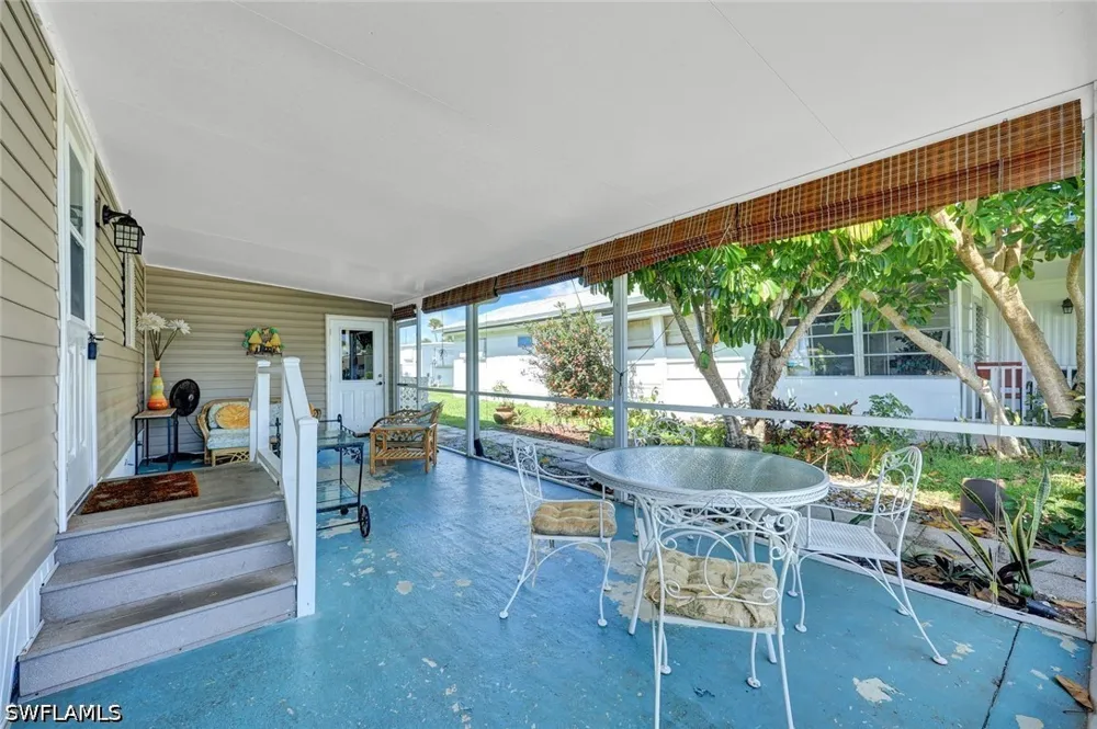 Menton Lane Naples, FL 34112