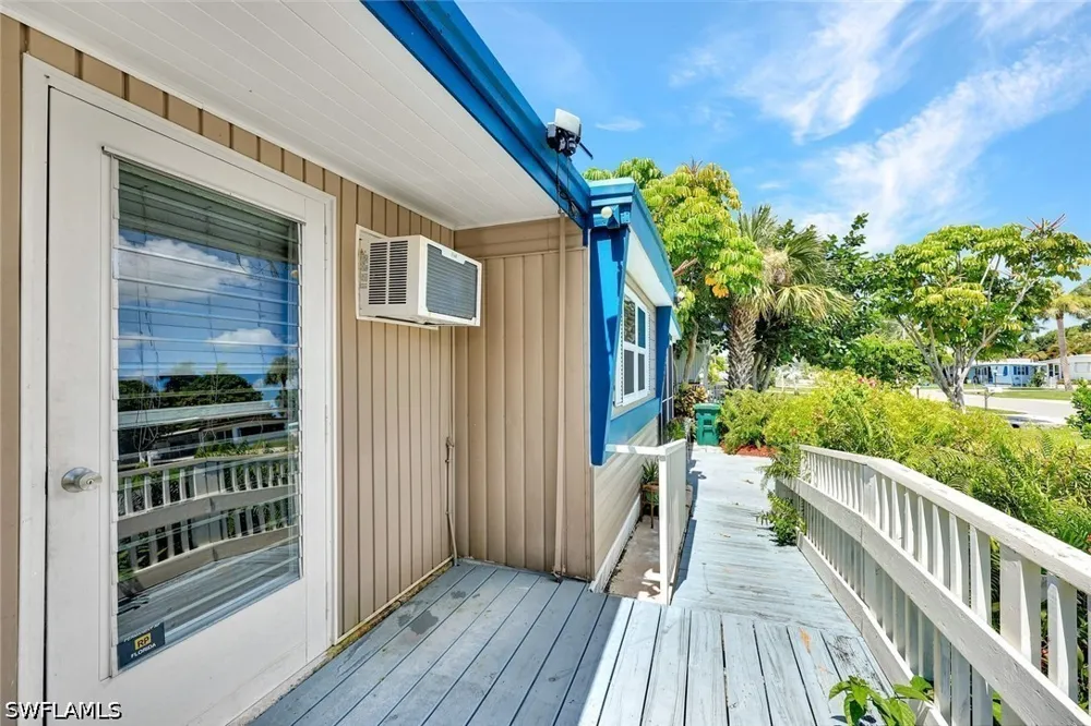 Menton Lane Naples, FL 34112