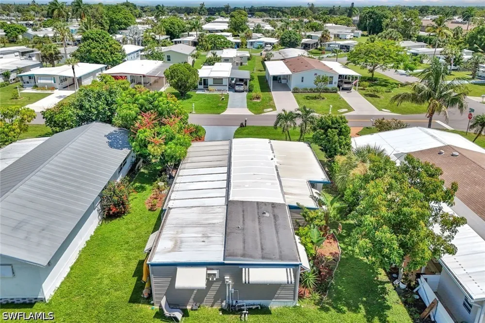Menton Lane Naples, FL 34112