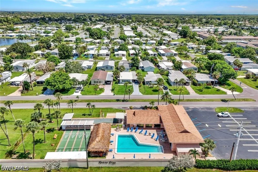 Menton Lane Naples, FL 34112