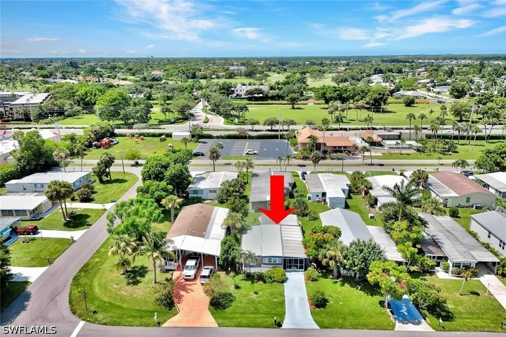 Menton Lane Naples, FL 34112