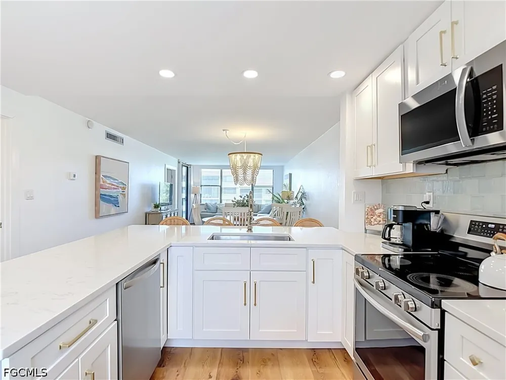 E Gulf Drive #D433 Sanibel, FL 33957