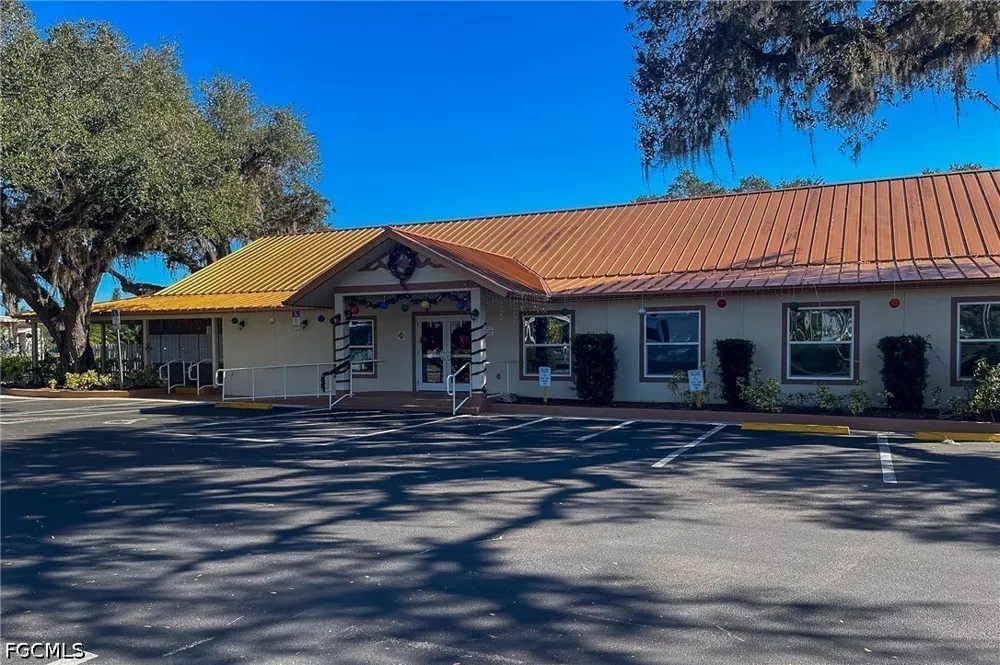ASHE STREET Alva, FL 33920