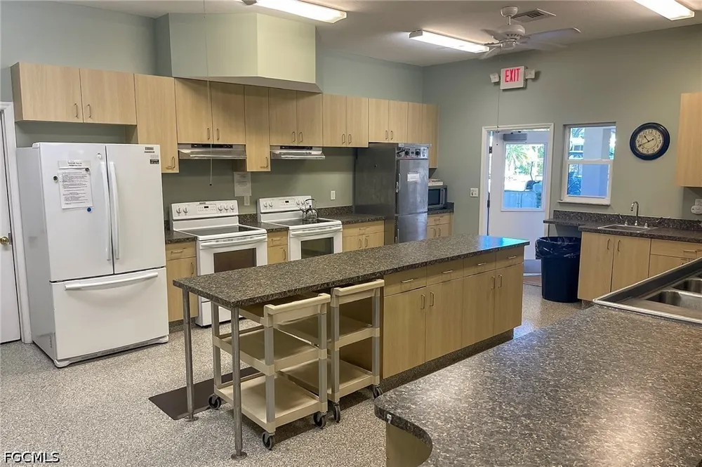 ASHE STREET Alva, FL 33920