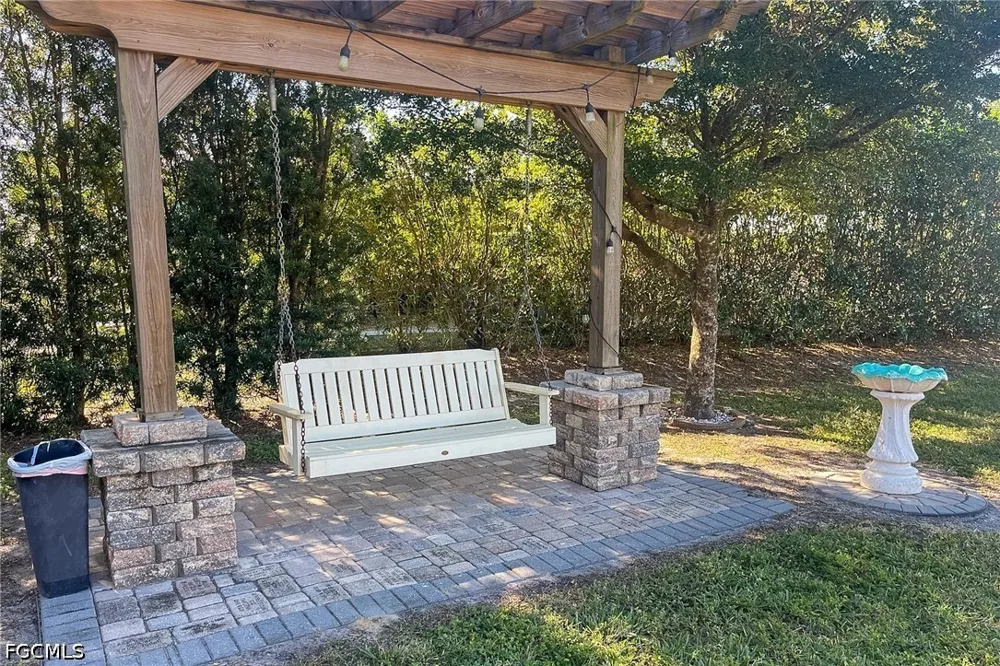 ASHE STREET Alva, FL 33920