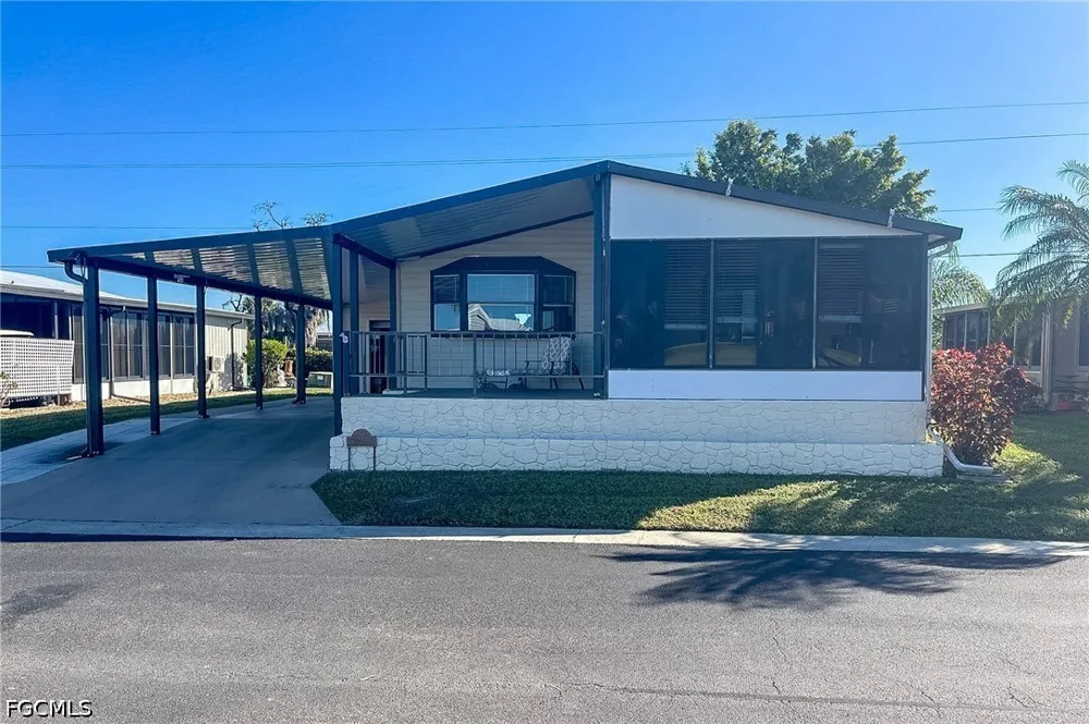 ASHE STREET Alva, FL 33920