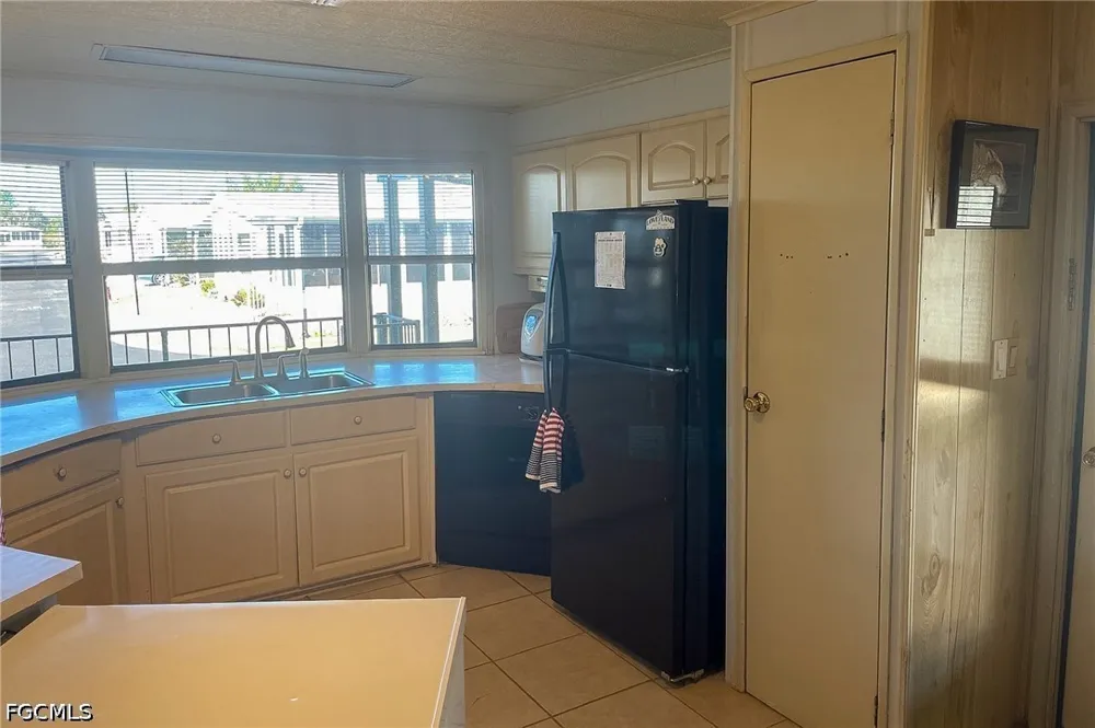 ASHE STREET Alva, FL 33920